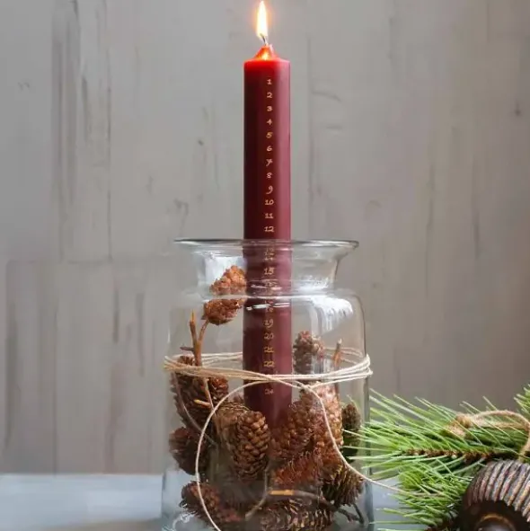 Adventtikynttilä punainen 29cm