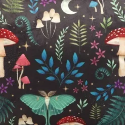 Dark Forest sisustustyyny 35x35cm