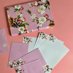 Kansio Kirsikankukat ja kirjepaperit