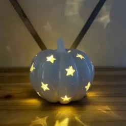 Kurpitsakoriste led-valolla valkoinen 7 cm