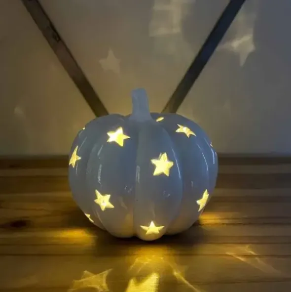 Kurpitsakoriste led-valolla valkoinen 7 cm