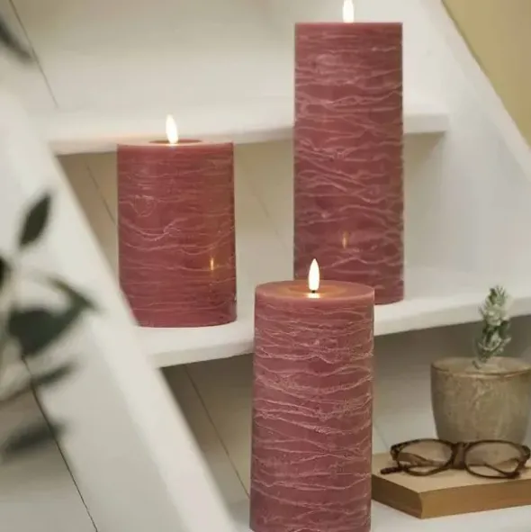 LED-kynttilä tumma roosa, eri kokoja