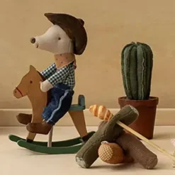 Maileg Cowboy-hiiri ja keinuhevonen