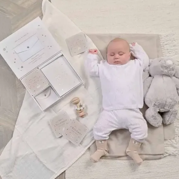 Muistolaatikko Baby’s First Christmas