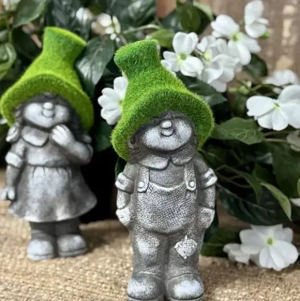Puutarhakoriste poika sammalhatussa 23 cm