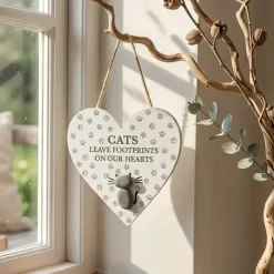 Sydänkoriste Cats Leave Footprints