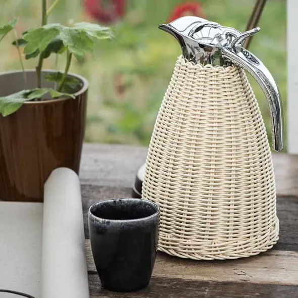 Termoskannu rottinki 1,5l vaalea