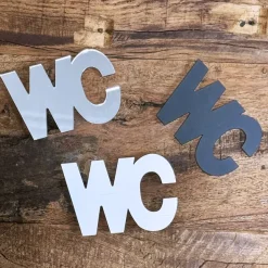 Wc-kirjaimet – useita värejä